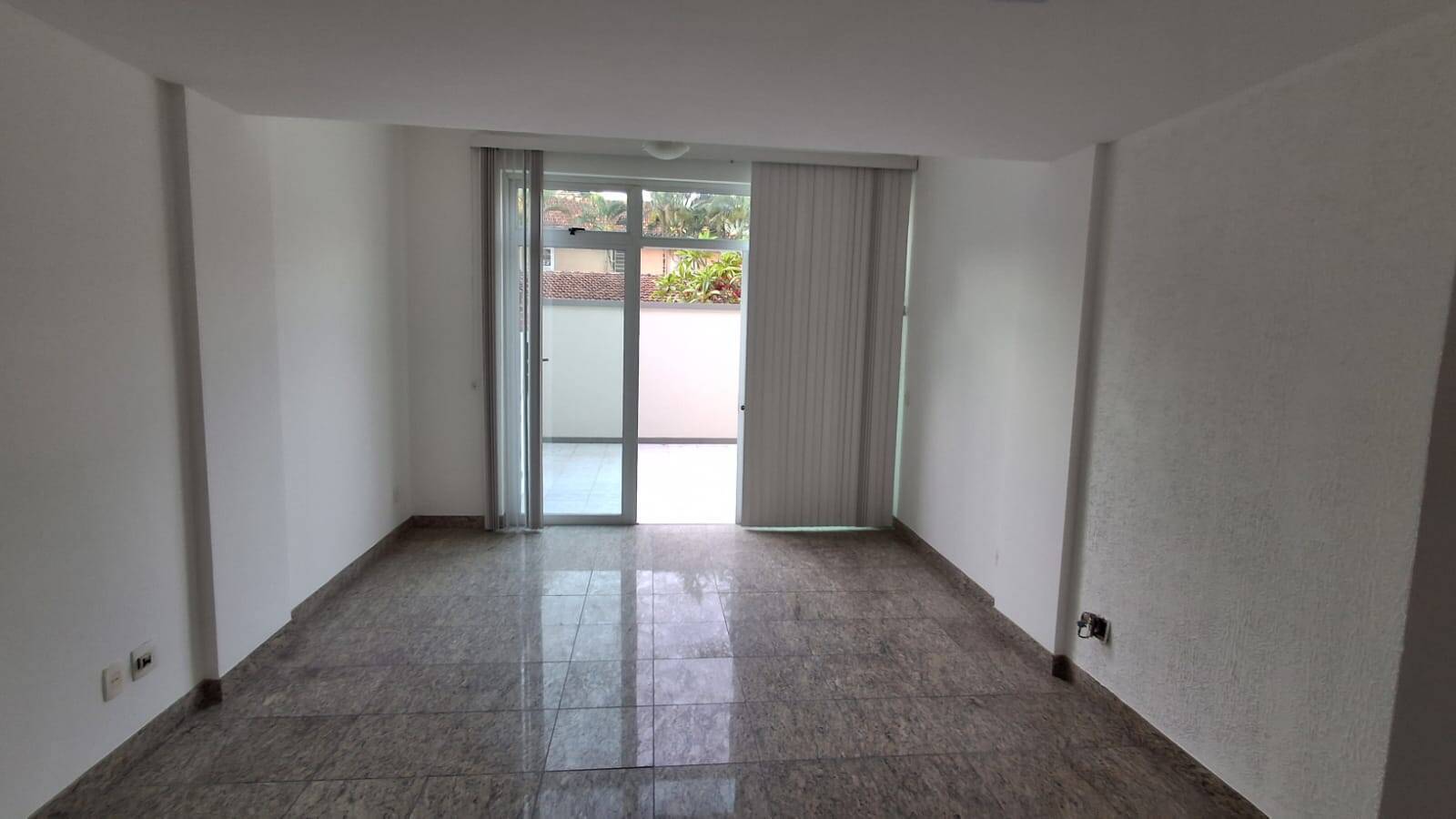 #1403 - Casa para Venda em Niterói - RJ