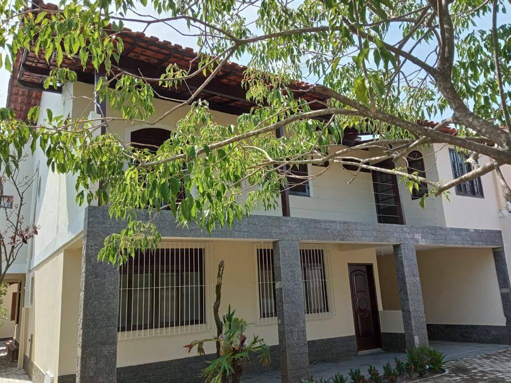 #1998 - Casa para Venda em Niterói - RJ
