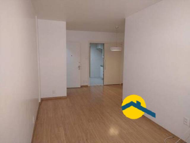 #587 - Apartamento para Venda em Niterói - RJ