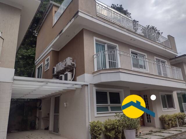 #891 - Casa para Venda em Niterói - RJ
