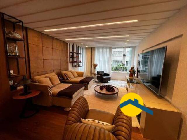 #920 - Apartamento para Venda em Niterói - RJ