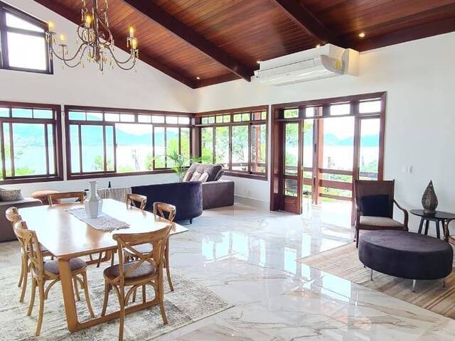 Casa para Venda em Niterói - 3