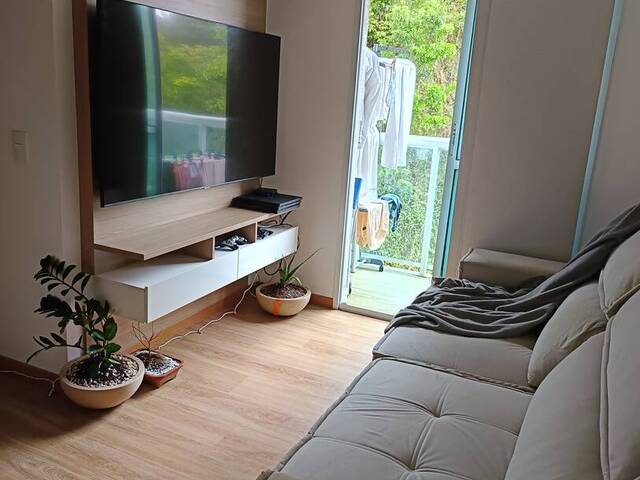 #2013 - Apartamento para Venda em São Gonçalo - RJ - 2