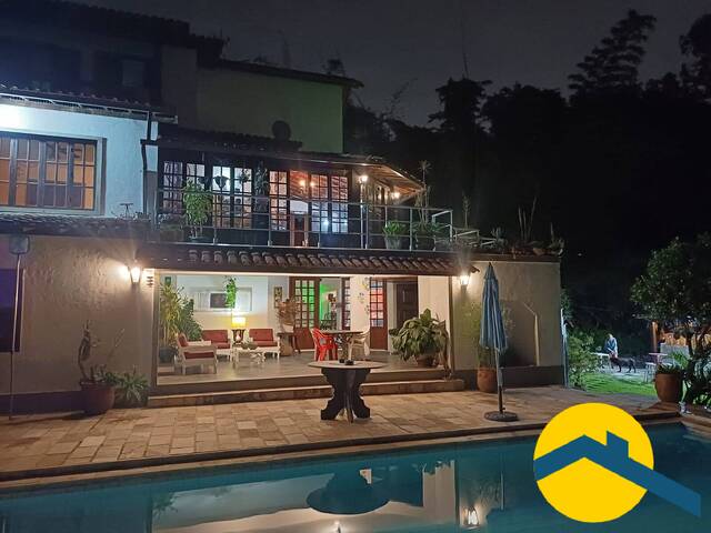 #2161 - Casa para Venda em Niterói - RJ - 1