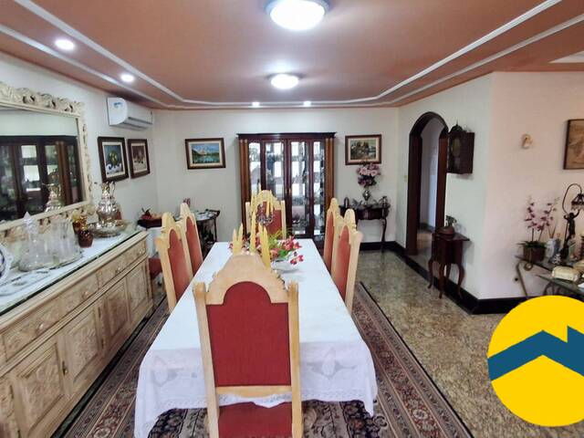 Casa para Venda em Niterói - 2