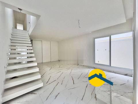 Casa para venda em Itaipu - Niterói - Rio de Janeiro