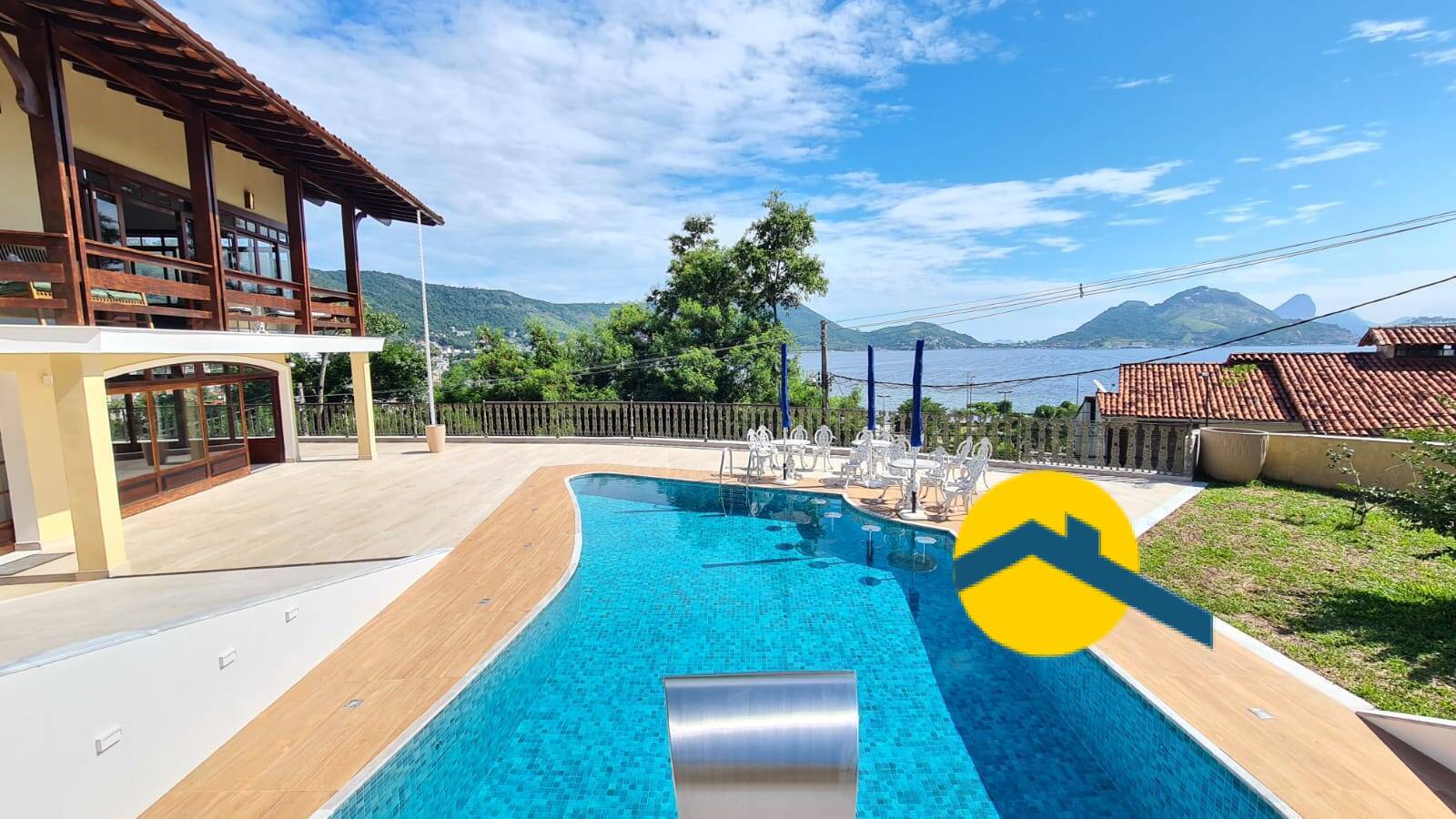 Casa para venda em São Francisco - Niterói -Rio de Janeiro