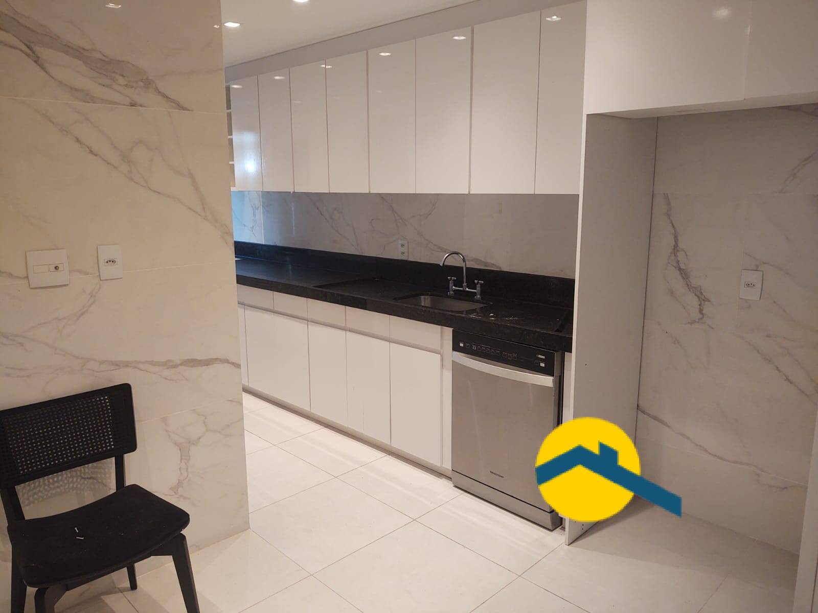 Apartamento à venda com 4 quartos, 140m² - Foto 33