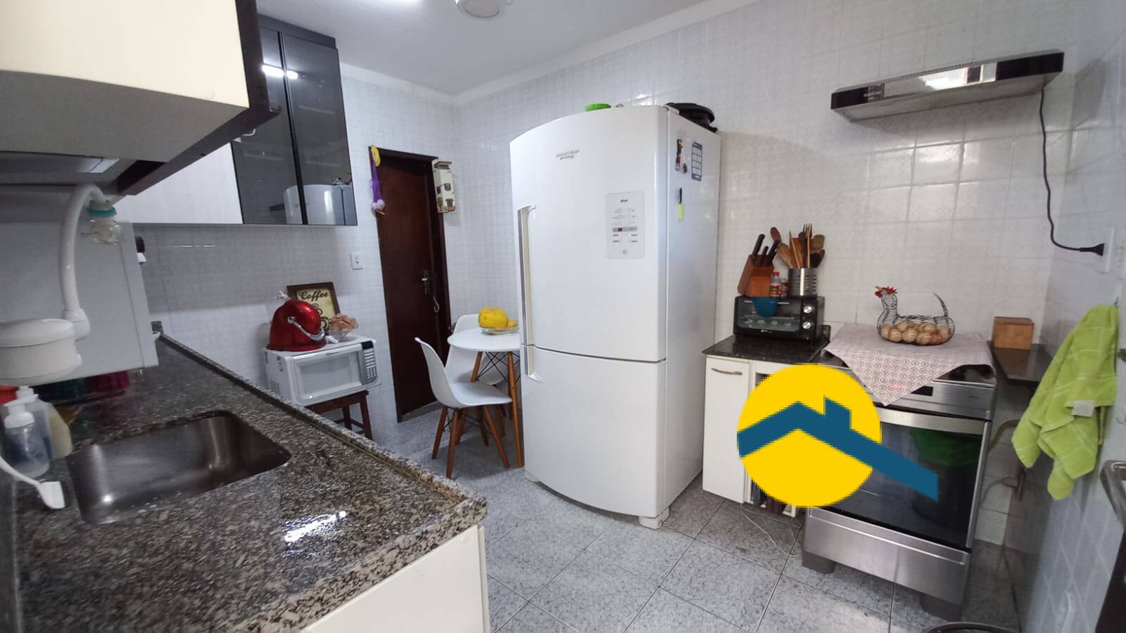 Casa, 4 quartos, 240 m² - Foto 21