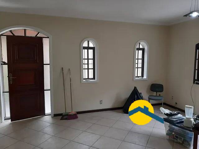 Casa vazia para venda no Fonseca - Niterói -Rio de Janeiro.