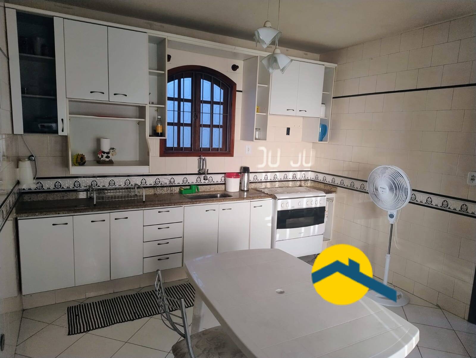 Casa à venda e aluguel com 8 quartos, 270m² - Foto 48