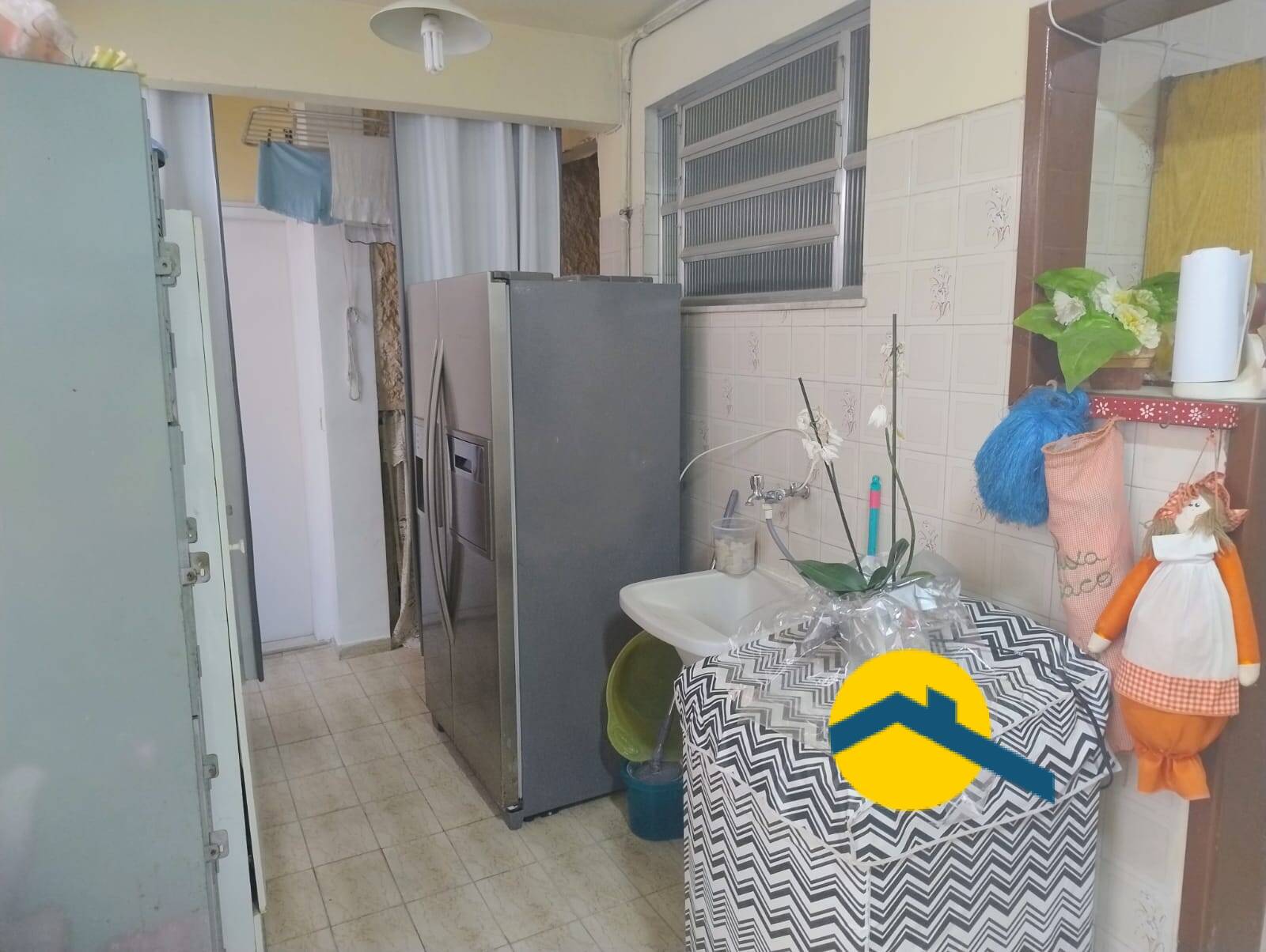 Casa à venda e aluguel com 8 quartos, 270m² - Foto 21