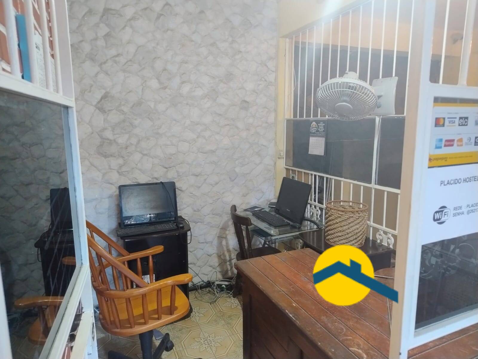 Casa à venda e aluguel com 8 quartos, 270m² - Foto 25
