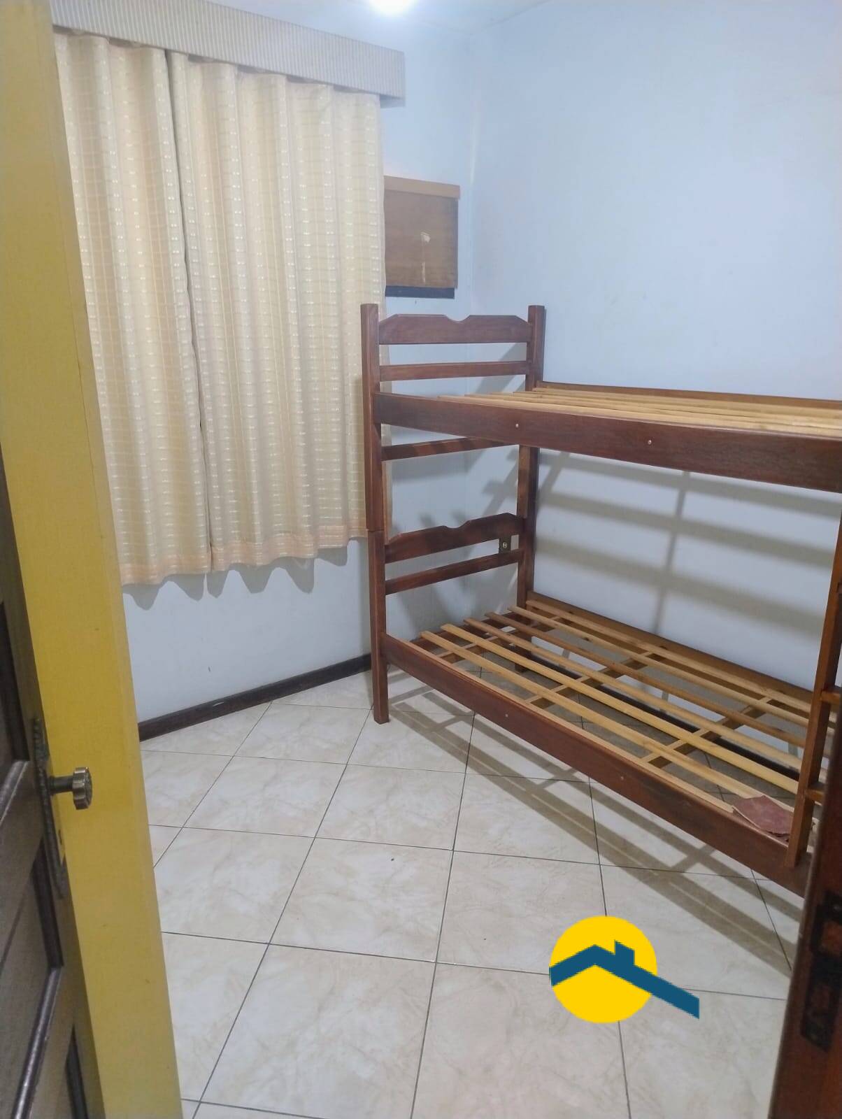 Casa à venda e aluguel com 8 quartos, 270m² - Foto 14