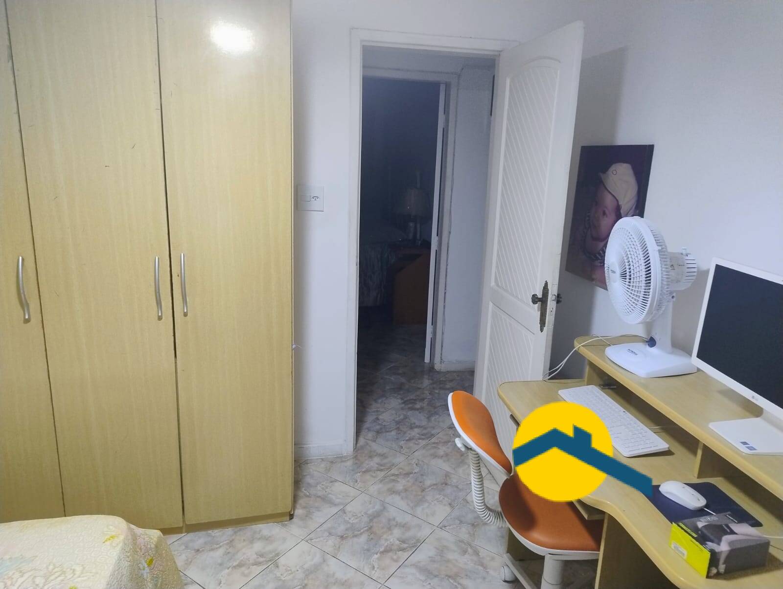 Casa à venda e aluguel com 8 quartos, 270m² - Foto 42