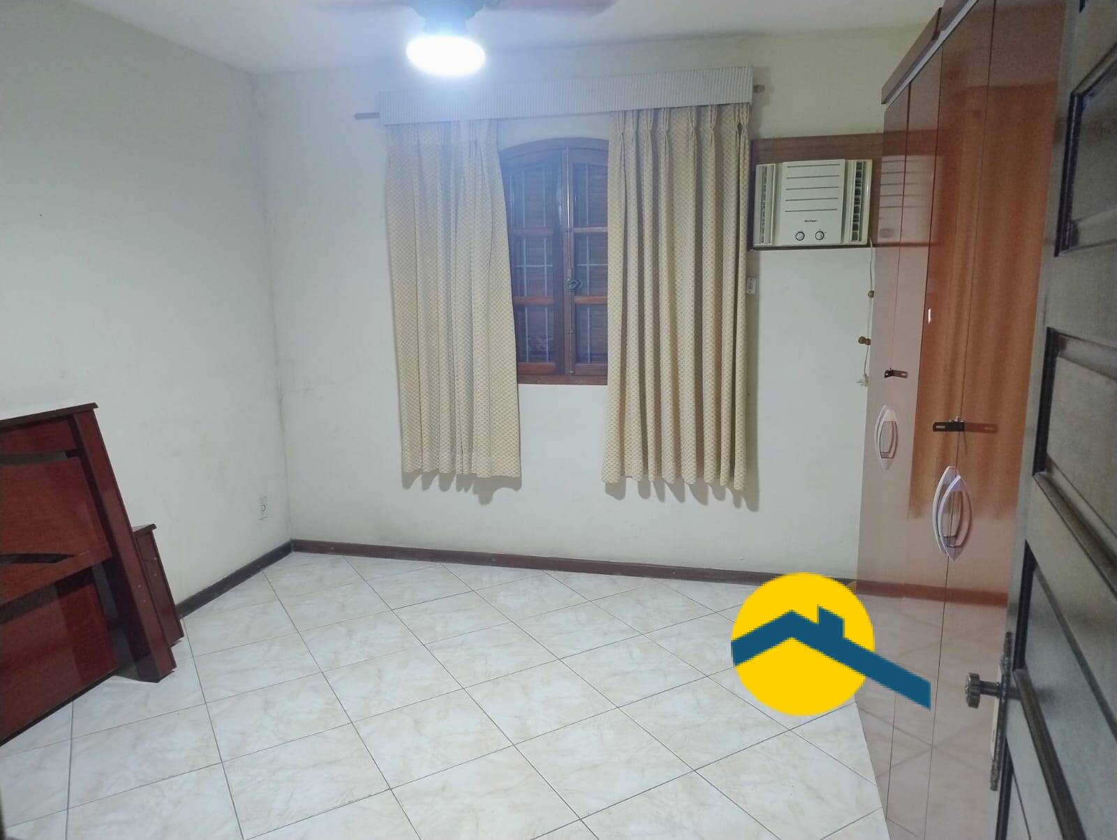 Casa à venda e aluguel com 8 quartos, 270m² - Foto 46
