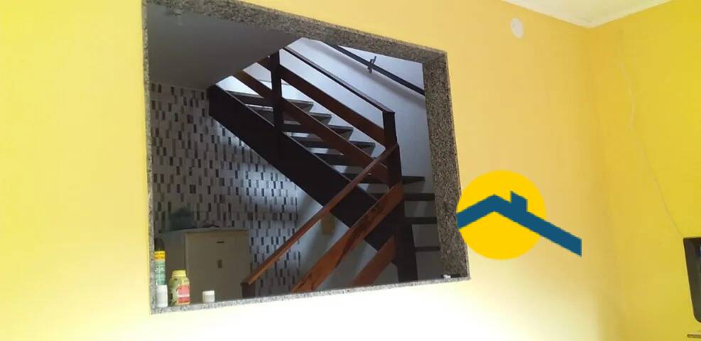Casa à venda com 3 quartos, 250m² - Foto 2