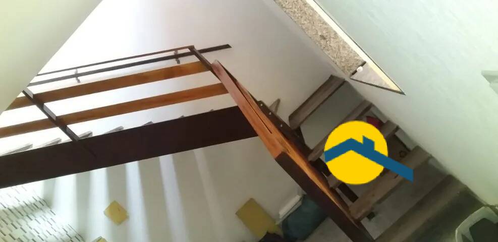 Casa à venda com 3 quartos, 250m² - Foto 3