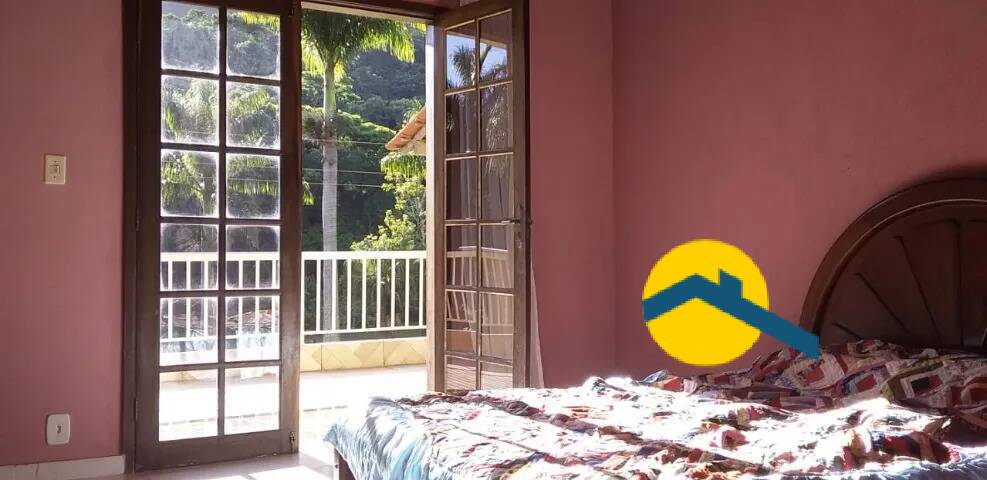 Casa à venda com 3 quartos, 250m² - Foto 15