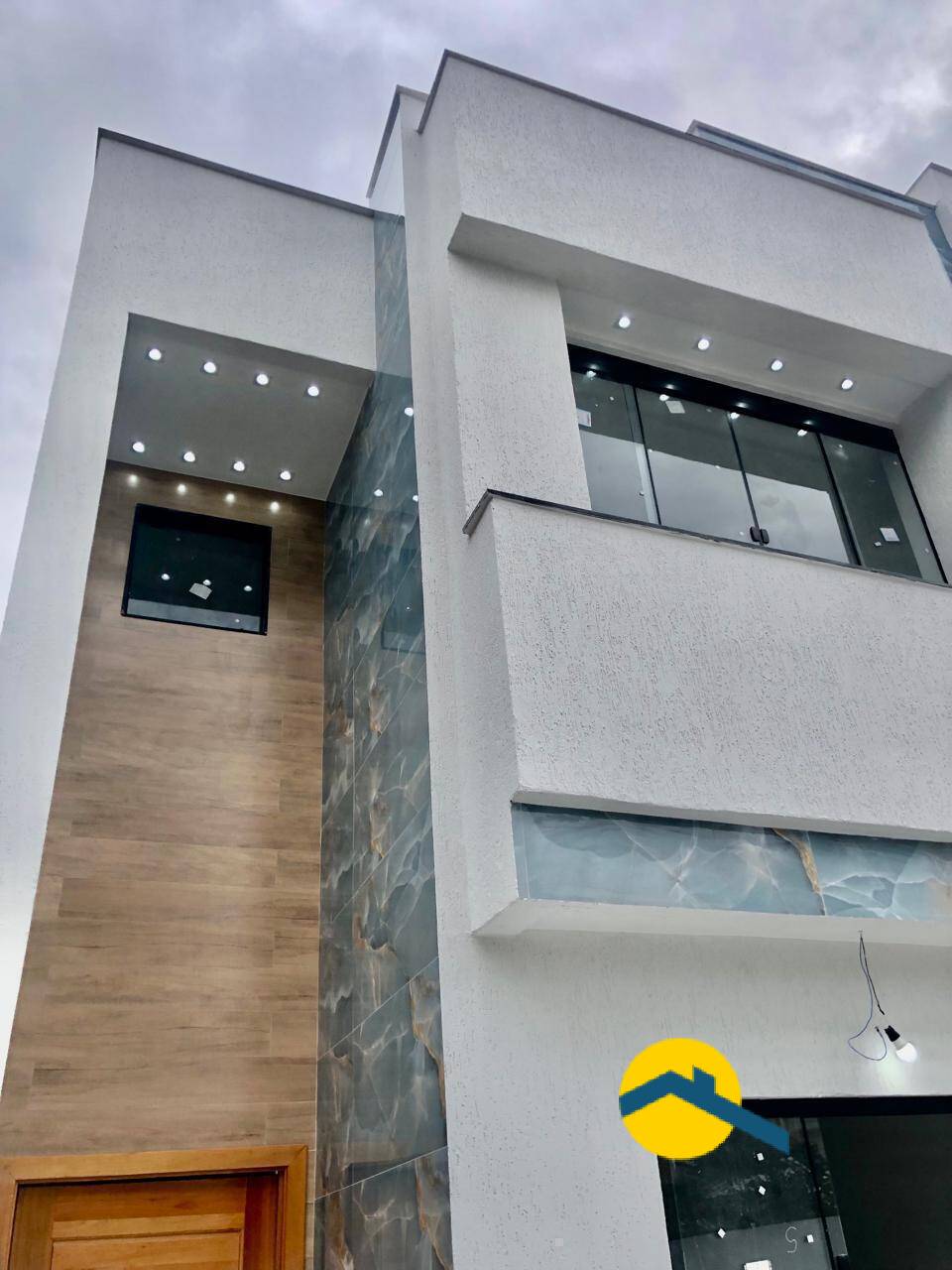 Casa duplex vazia para venda em Itaipu - Niterói - Rio de Janeiro