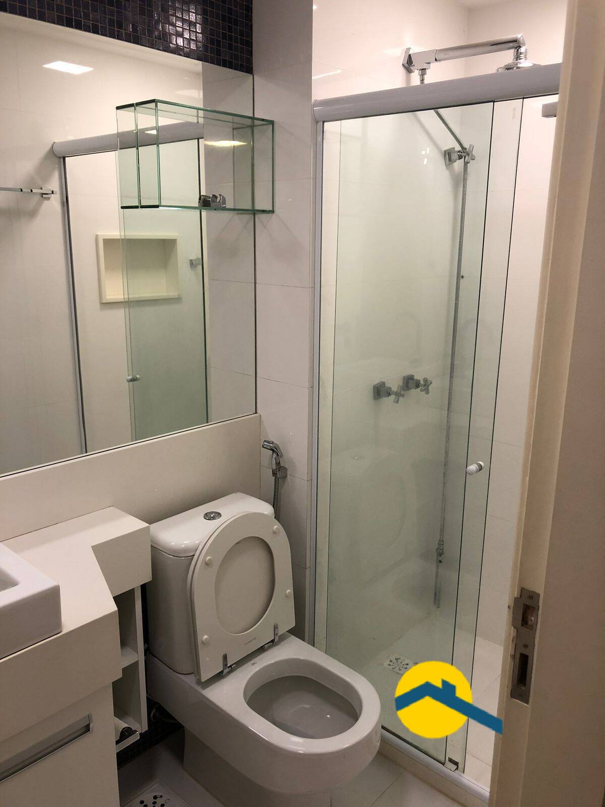 Apartamento à venda com 2 quartos, 66m² - Foto 4