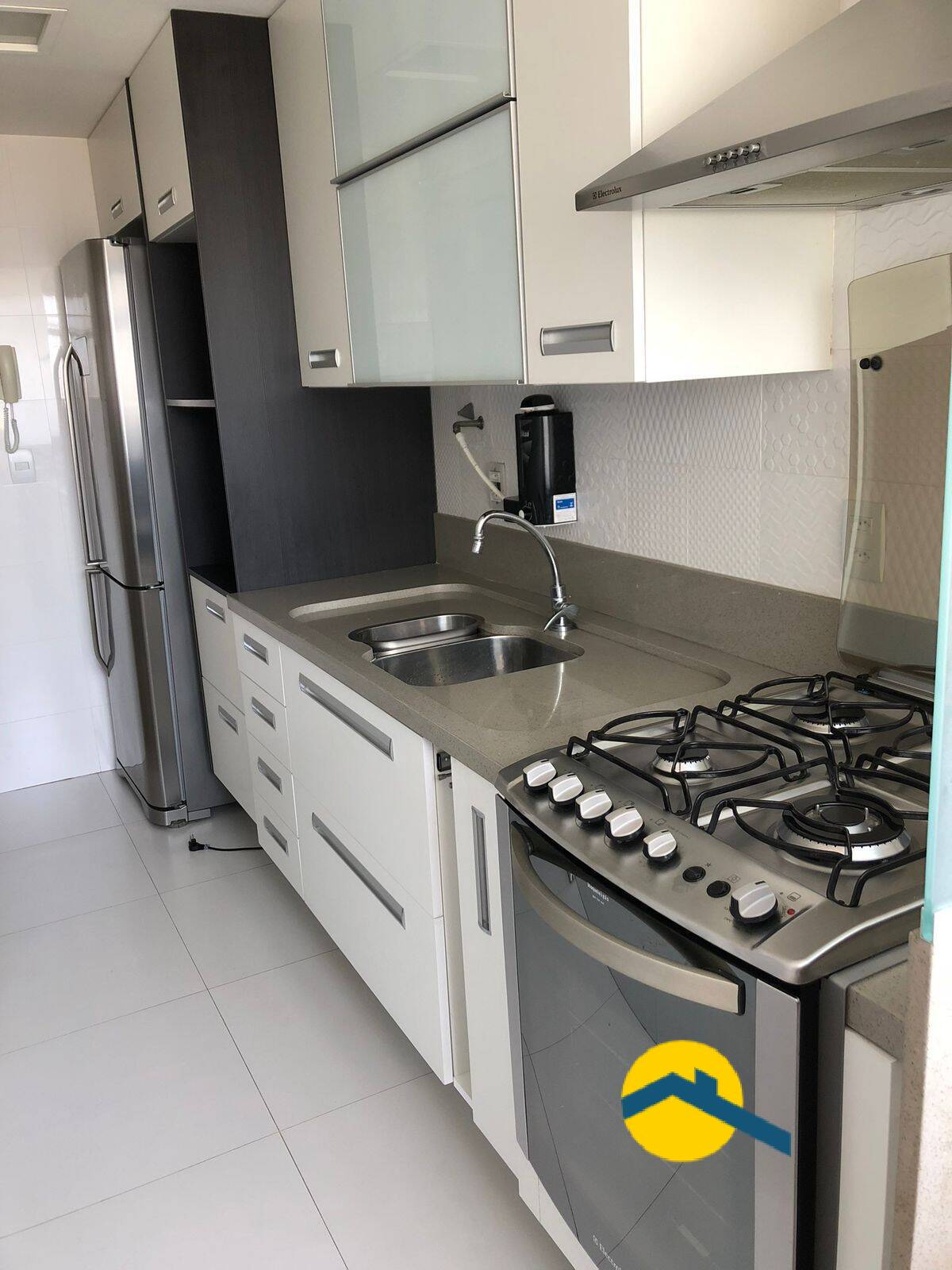 Apartamento à venda com 2 quartos, 66m² - Foto 17