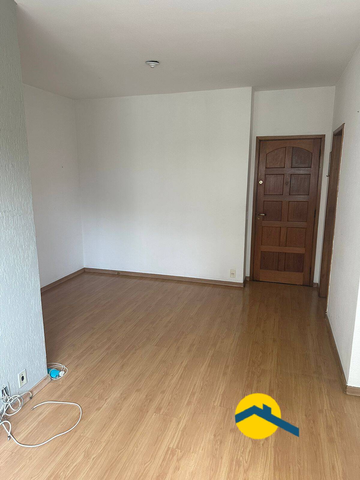 Apartamento à venda com 2 quartos, 60m² - Foto 2