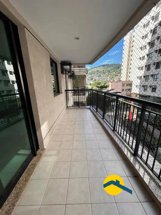 Apartamento à venda com 3 quartos, 100m² - Foto 1