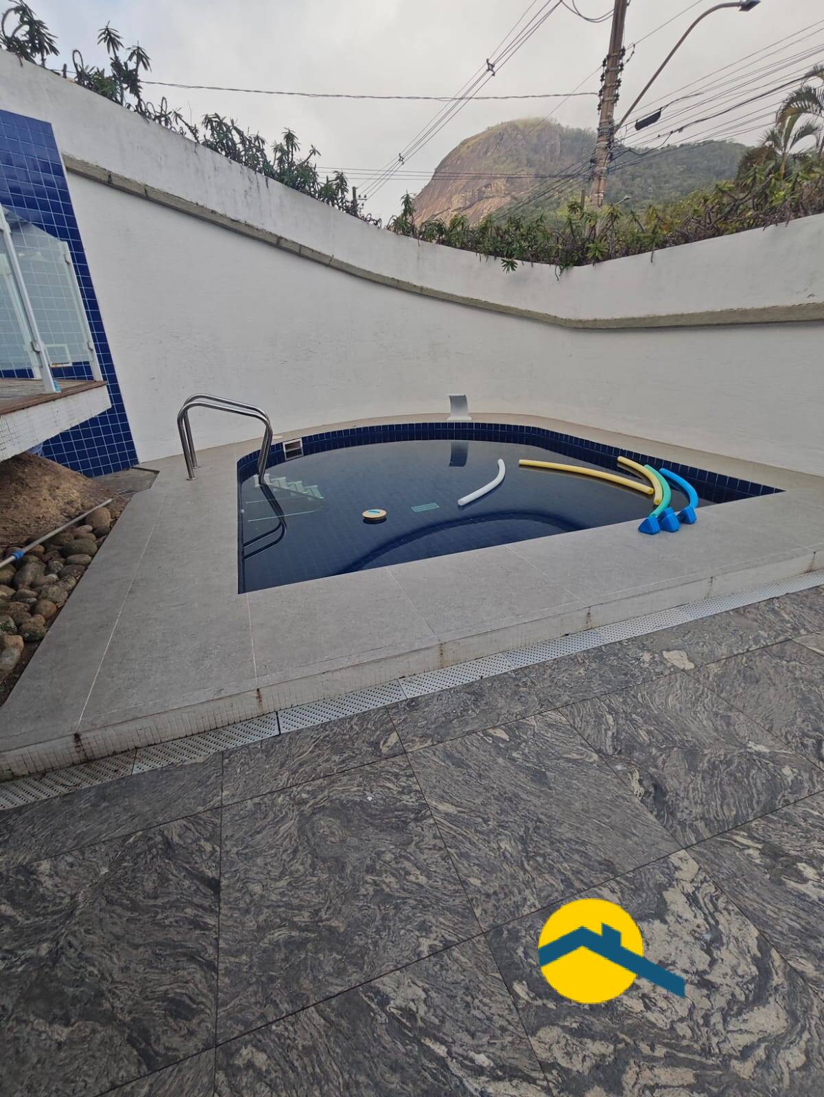 Casa à venda com 5 quartos, 600m² - Foto 28
