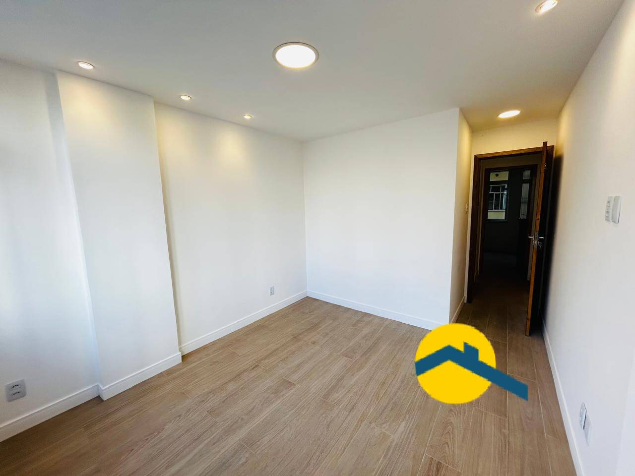 Apartamento à venda com 3 quartos, 110m² - Foto 3