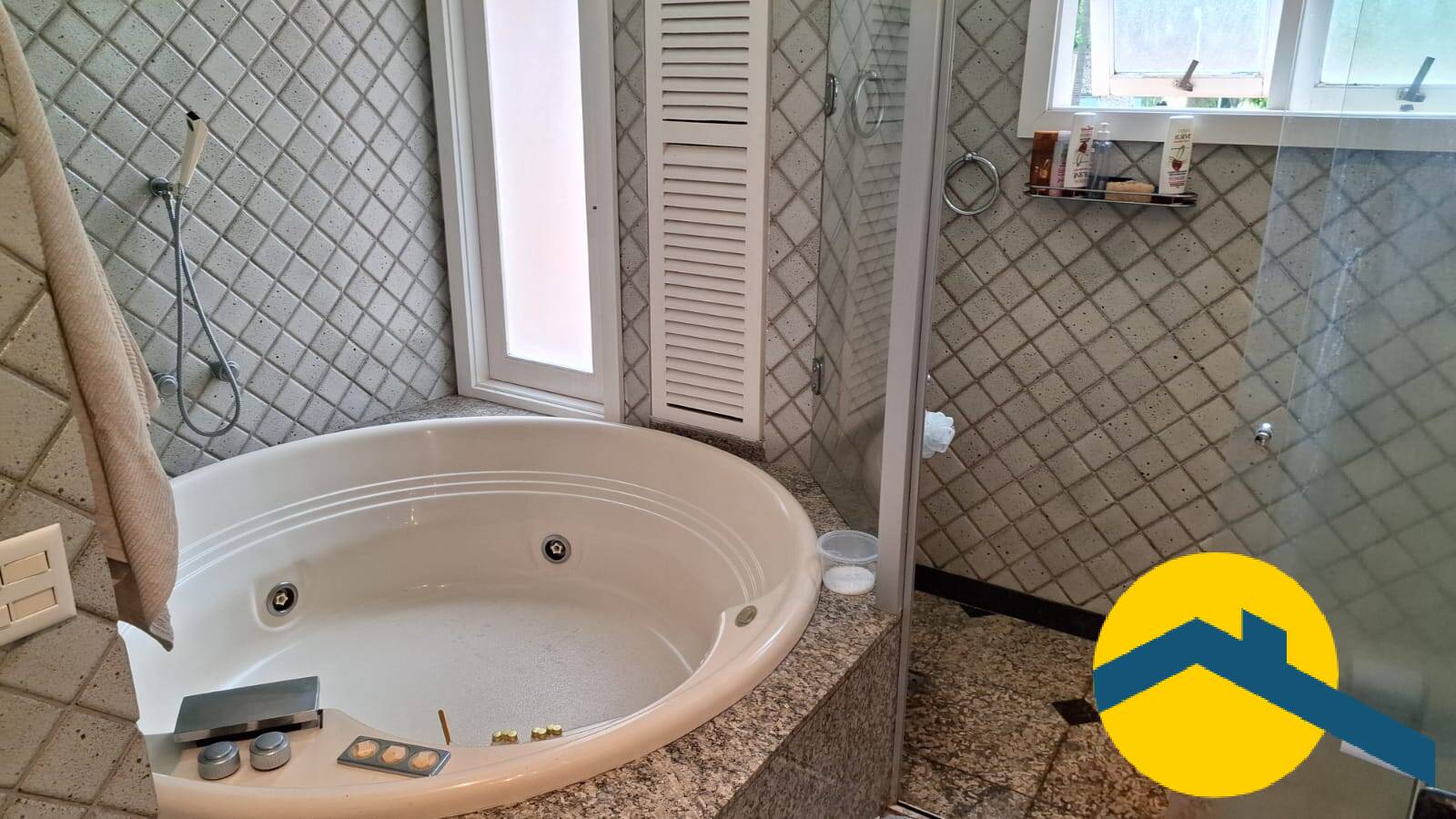 Casa, 3 quartos, 257 m² - Foto 29