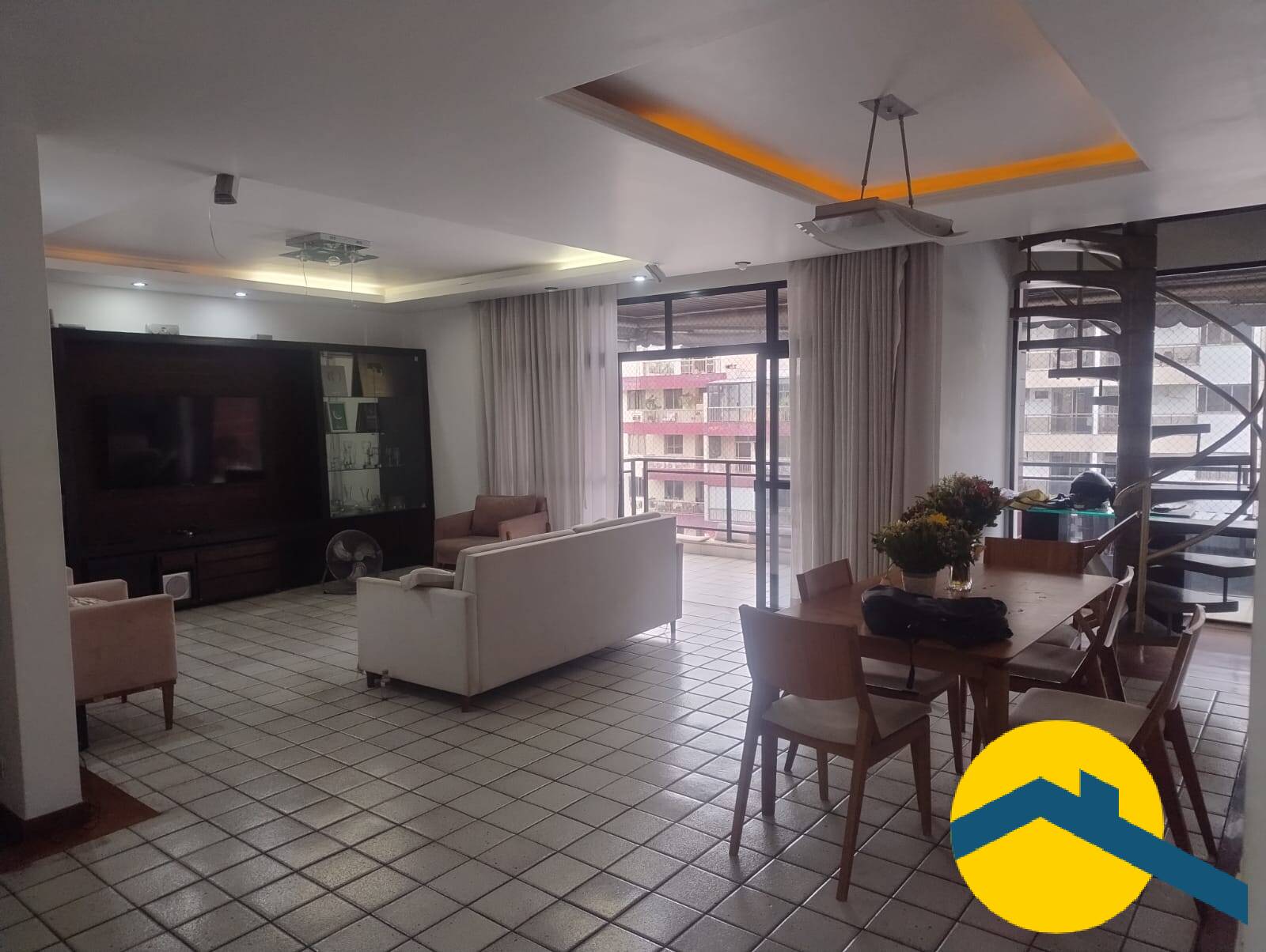 Apartamento, 4 quartos, 300 m² - Foto 1