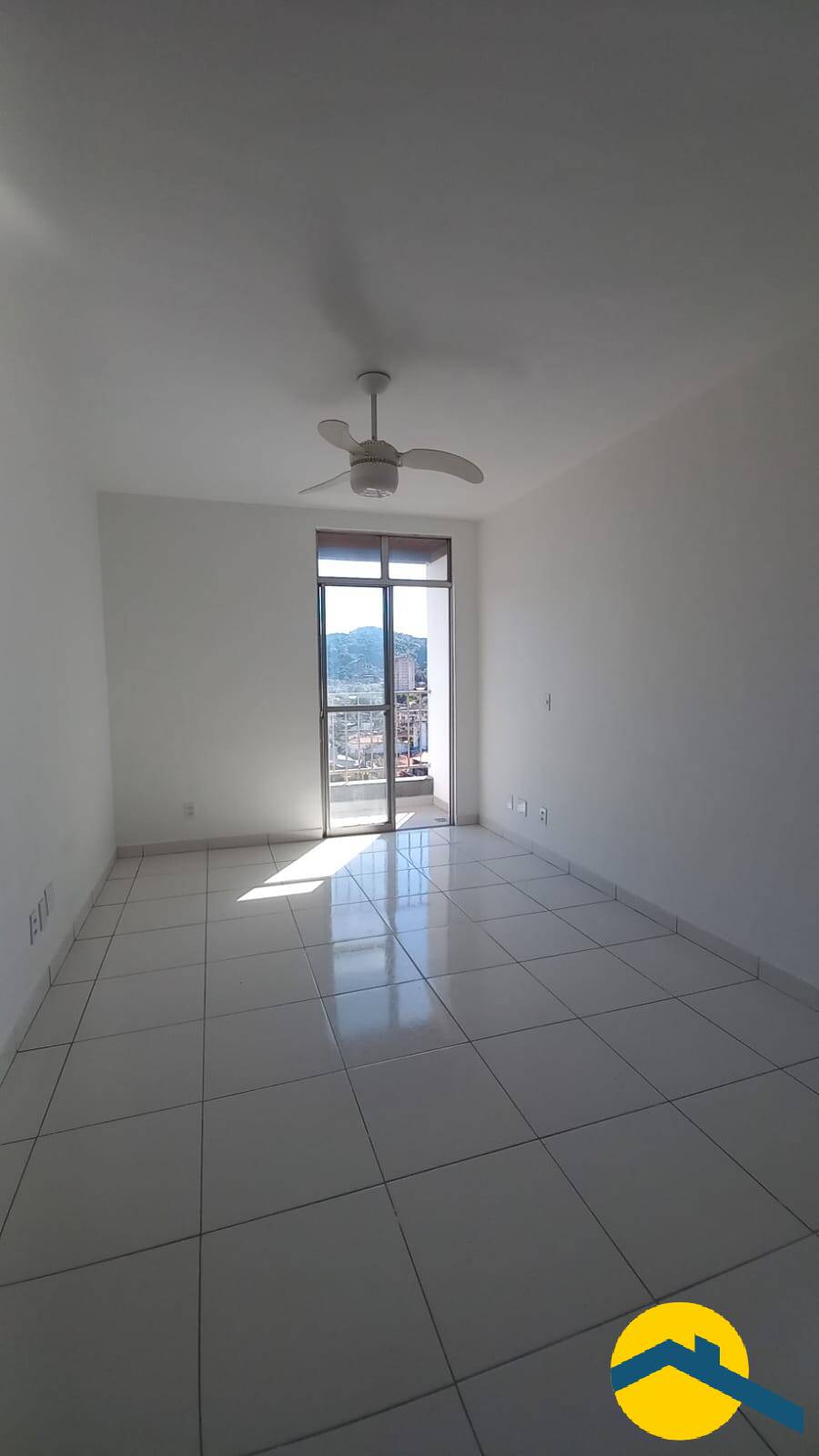 Apartamento  2 quartos vazio a venda no Fonseca - Niterói - Rio de Janeiro
