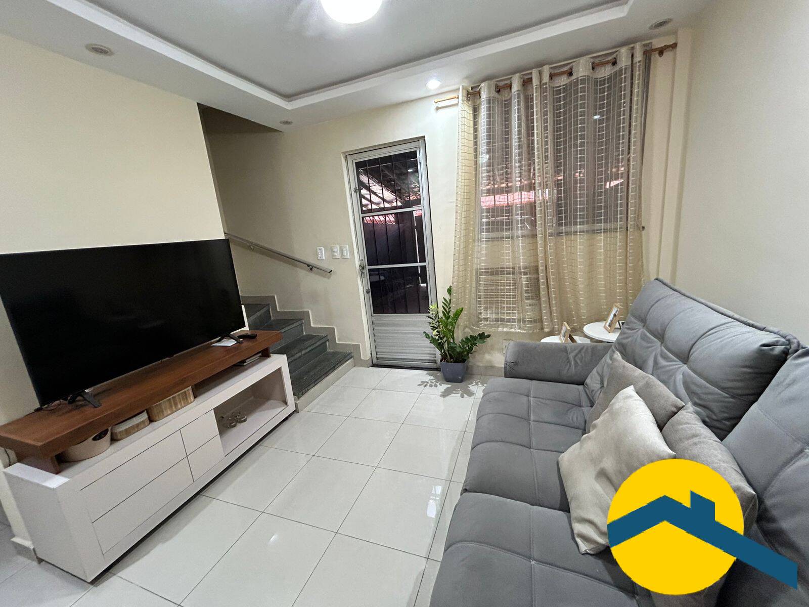 Casa duplex em condomínio a venda em Neves - São Gonçalo - Rio de Janeiro