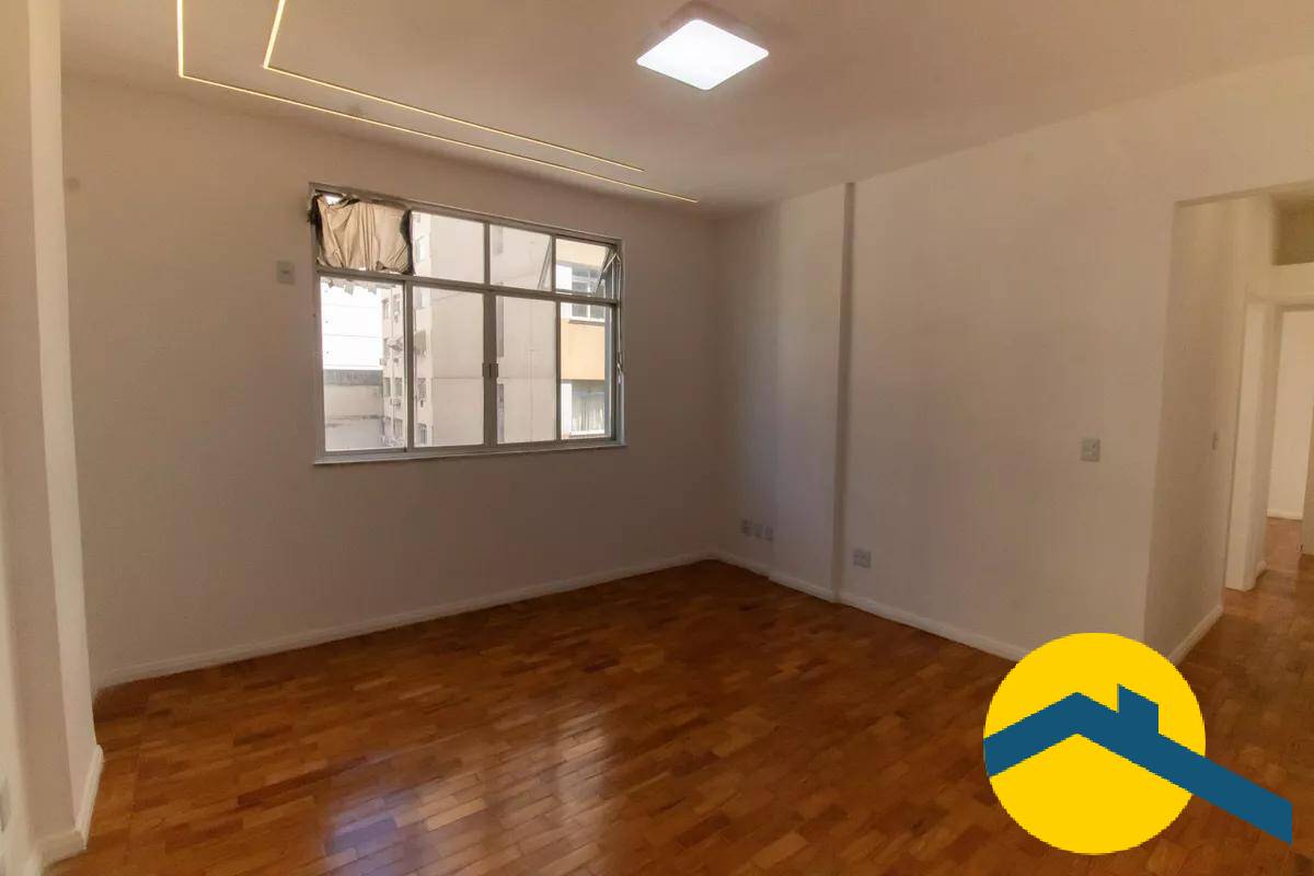 Apartamento vazio para venda no Centro - Niterói - Rio de Janeiro