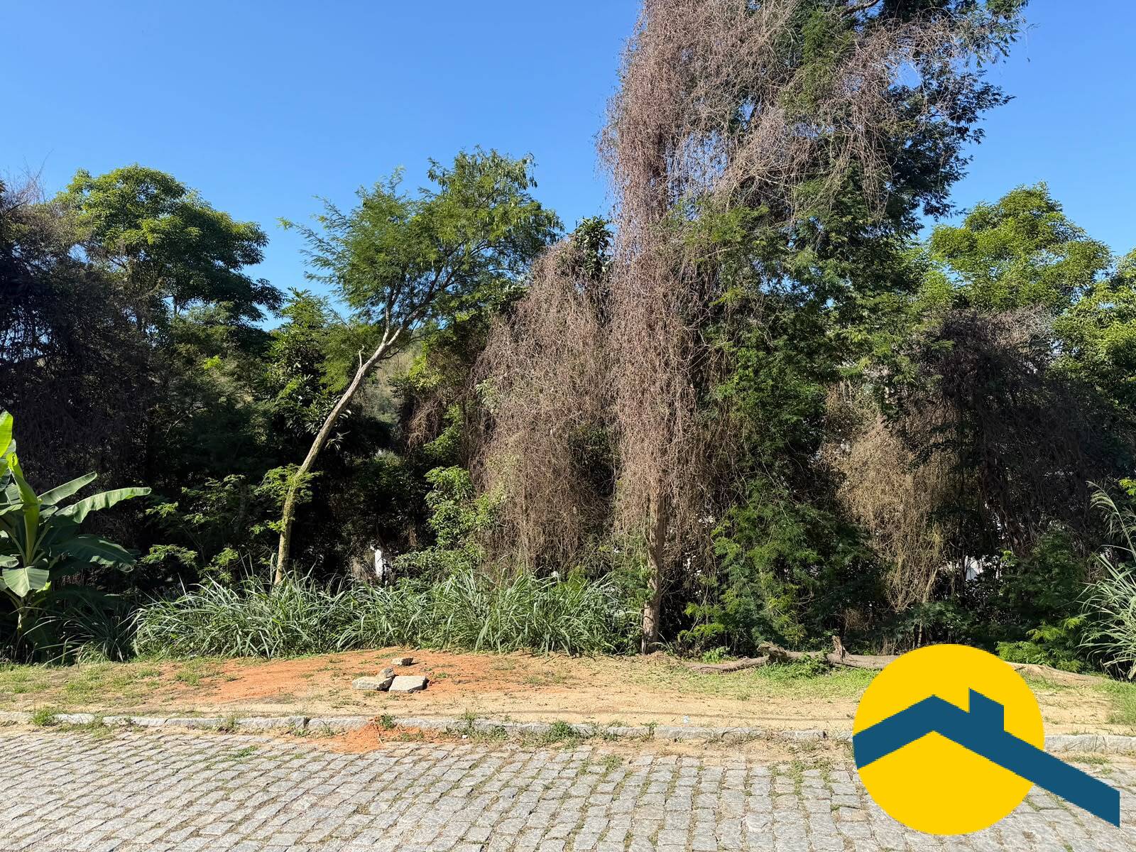 Terreno à venda com 375 ² em Maria Paula - São Gonçalo- RJ
